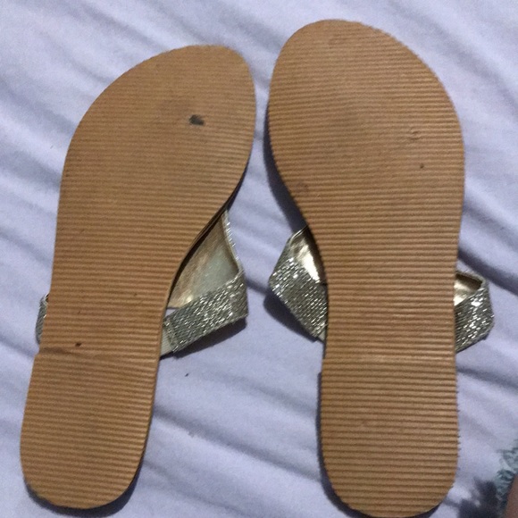 Shimmering flip flops - Picture 2 of 2